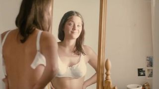 Marion Cotillard Nude - Comment je me suis Dispute (FR 1996)