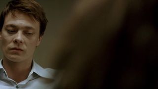 Julia Schacht, Anna Bache-Wiig nackte - Naboer (2005)