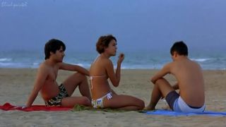 Castillos De Carton - Adriana Ugarte