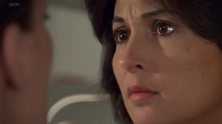 Elisabeth Margoni Nude, Dany Kogan (nn) - Le Professionnel (FR 1981)