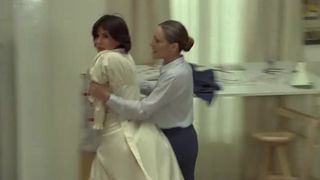 Elisabeth Margoni Nude, Dany Kogan (nn) - Le Professionnel (FR 1981)