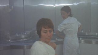 Annie Girardot  - Traitement de choc