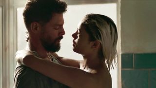 Sophie Charlotte nude - Ilha de Ferro s01e07 (2018)