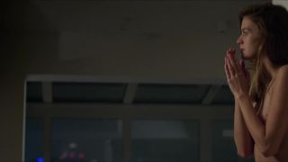 Malgorzata Mikolajczak, Magdalena Wolenska nude - Reakcja lancuchowa (2017)