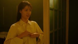 Caiyu Yang, Elane Zhong nude - Fang hua (2017)