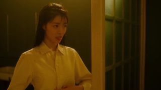 Caiyu Yang, Elane Zhong nude - Fang hua (2017)