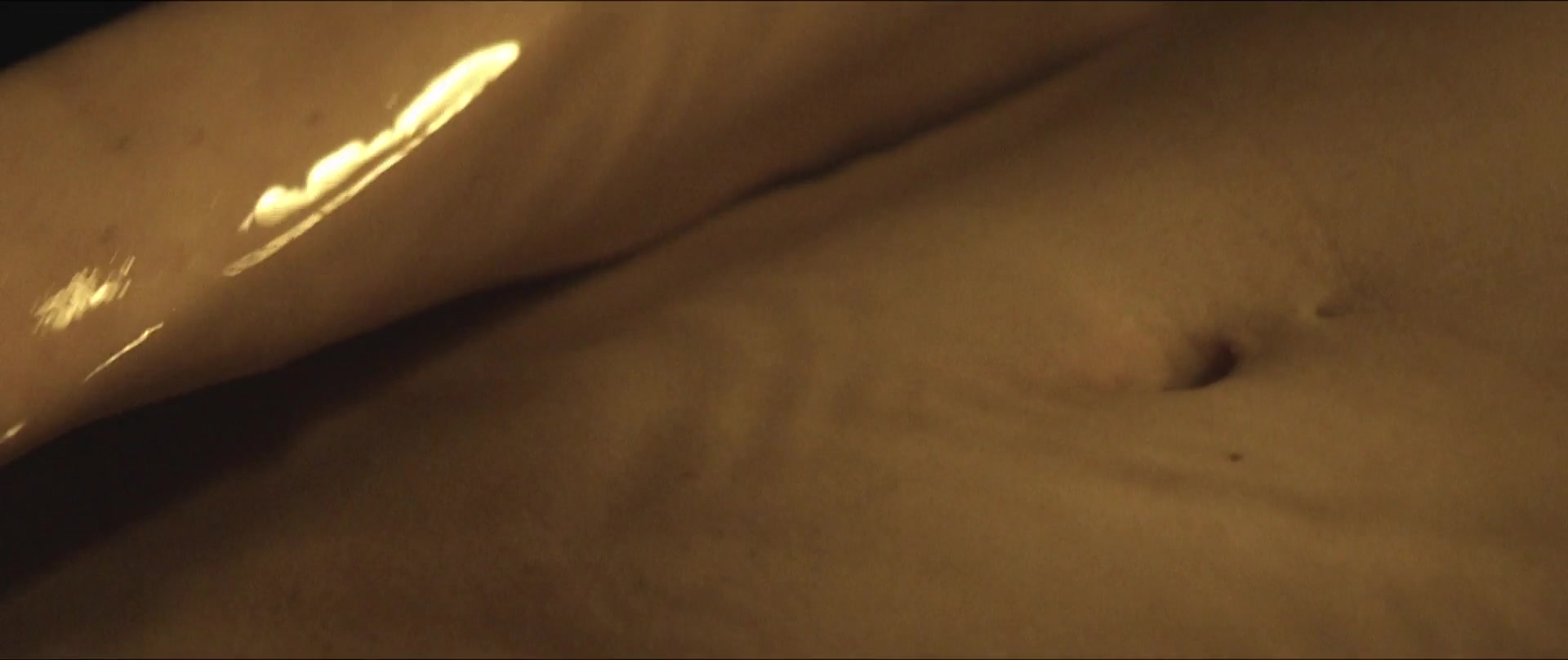 Kirsty Averton nude – The Holly Kane Experiment (2017)