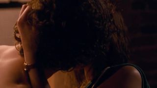 Kristen Stewart Sexy - Adventureland (2009)