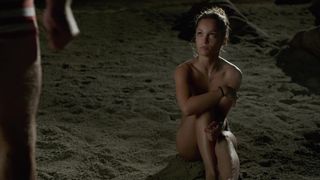 Lola Le Lann nude - Un moment d’egarement (2015)