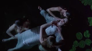 Tara Fitzgerald, Elle McPherson, Kate Fischer, Portia de Rossi, Pamela Rabe - Sirens