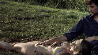 Monika Janik nude - Mleczak (2016)