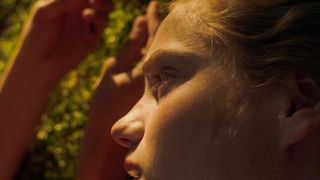 Noemie Schmidt nude - Paris est a nous (2019)