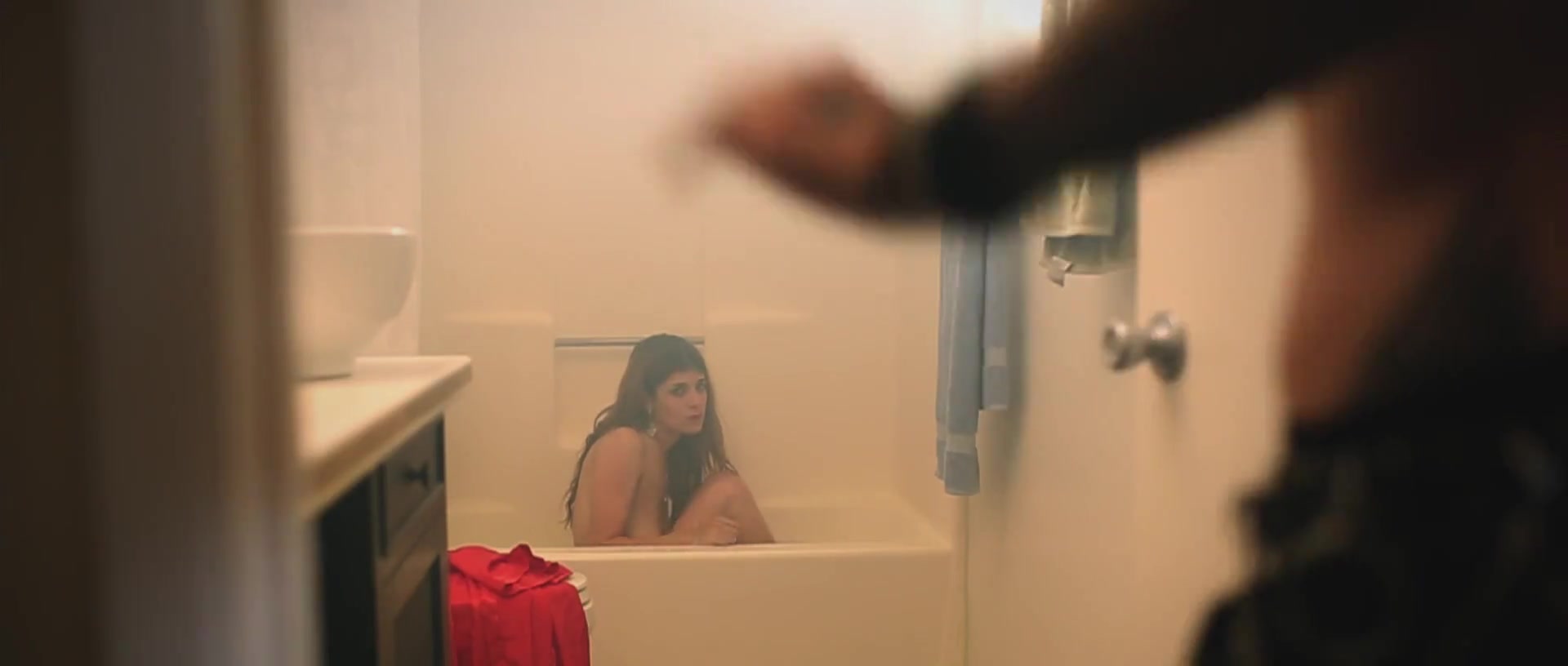 Malice McMunn, Robin Sydney nude – American Muscle (2014)