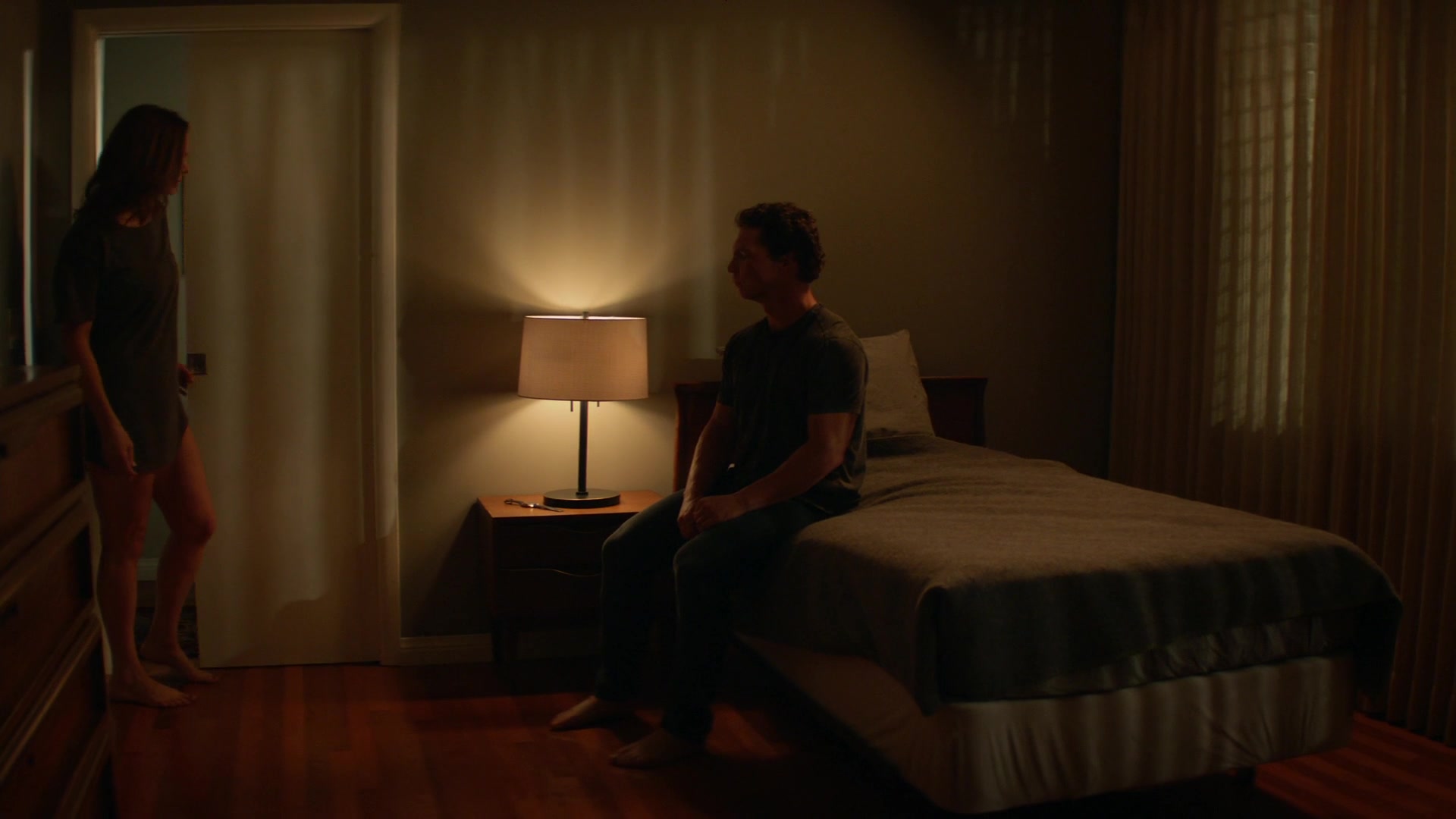 Leila George, Emily Deschanel nude – Animal Kingdom s04e07 (2019)