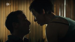 Inga Birkenfeld, Julia Koschitz nude - Am Ruder (2017)