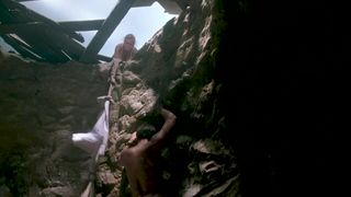 Erika Eleniak CHASERS (1994)