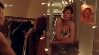 Suzan Anbeh Nude - Leo und Marie - Eine Weihnachtsliebe (2008)