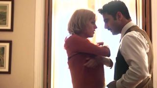 Maggie Civantos naked - Cable Girls (2017)