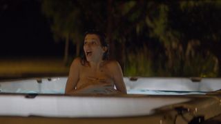 Sarah Bonrepaux, Alice David nude - Monsieur Je-Sais-Tout (2018)