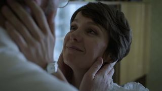 Julia Koschitz nude - Counterpart s02e06 (2019)