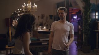 Melisa Senolsun - The Gift s01e04 (2019) Censored naked video