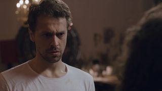 Melisa Senolsun - The Gift s01e04 (2019) Censored naked video