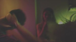 Silvia Varon, Ximena Rodriguez sexy - Entre paredes (2017) Trailer