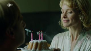 Friederike Ott nude - Bella Germania s01e01 (2019)