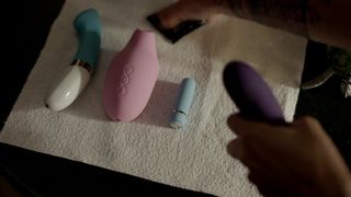 Mishel Prada, Maria-Elena Laas nude  - Vida s02e03 (2019