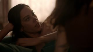 Mishel Prada, Maria-Elena Laas nude  - Vida s02e03 (2019