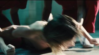 Gaite Jansen naked - Jett s01e03 (2019)