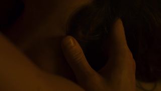 Paula Beer nude - Le chant du loup (2019)