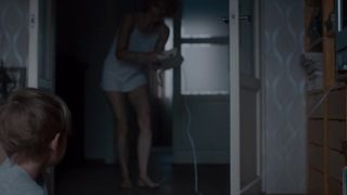 Magdalena Poplawska nude - 53 wojny (2018)