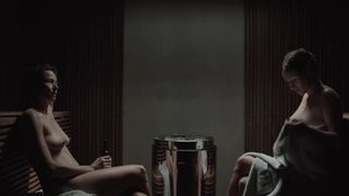 Rosalinde Mynster, Anna Rothlin nude - Atelier (2017)