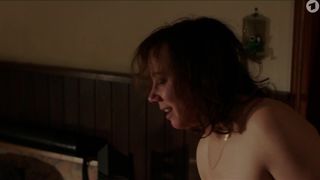 Darja Mahotkin, Eva Lobau, Bibiana Beglau - - Tatort e1121 (2020) celebs topless scenes