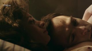 Elena Rivera naked - Cuentame Como Paso s19e19 (2018)