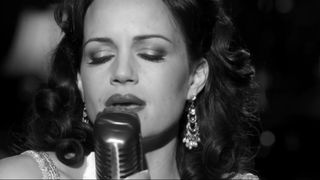 Carla Gugino sexy – Hotel Noir (2012)