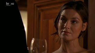 Marion Mitterhammer Nude - Julia - Eine ungewohnliche Frau s01e01 (1999)