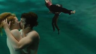 Evan Rachel Wood, T.V. Carpio Sexy - Across the Universe (2007)