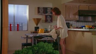 Julianne_Moore_-_Short_Cuts__1993