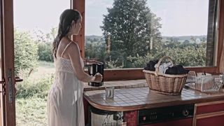 Chloe Andre nude - Les Naufrages (2015)