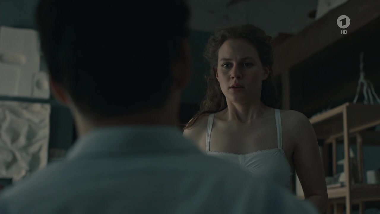 Alicia von Rittberg nude, topless, sideboobs in movie 'Lotte am Bauhau...