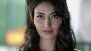 Chasty_Ballesteros_-_Hot_Bot (2016)