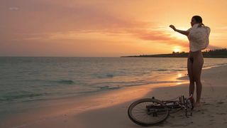 Leticia León Nude - Molinas Borealis (2013, SEX)