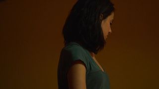 Margaret Qualley sexy – The Leftovers s01e01 (2014)