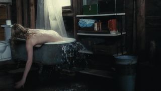 Haley Bennett, Emily Blunt - Girl On The Train (2016) BlowFinger