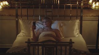 Cycile de France - The New Pope s01e02 (2019) Sexy film scene