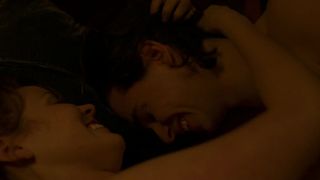 Noemie O'Farrell, Mounia Zahzam - Fabuleuses (2019) Sexy movie scene