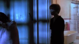 Jennifer Jason Leigh Nude - Single White Female (1992)