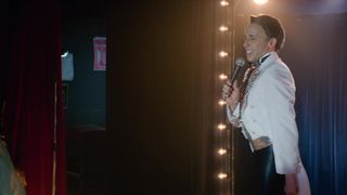 Geena Davis nude - Glow s03e09 (2019)